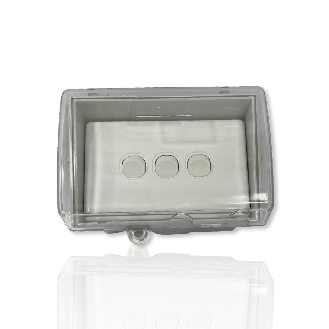 Weather proof 3 gang SWITCH &amp; Protected WATER PROOF Enclosure Lock Clear Lid GPO